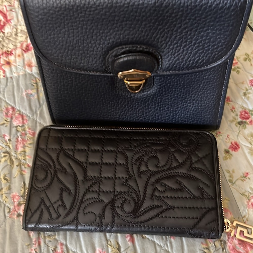 Dooney & Bourke Blue Crossbody Bag with Gold Clasp - Picture 13 of 13